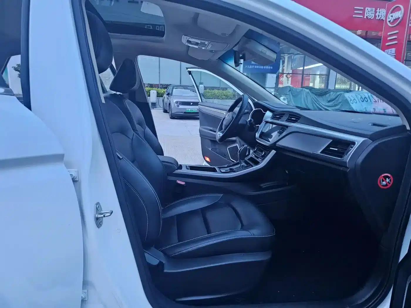 Geely Emgrand GL 2019 1.4T CVT Elite Smart Edition — миниатюра 7