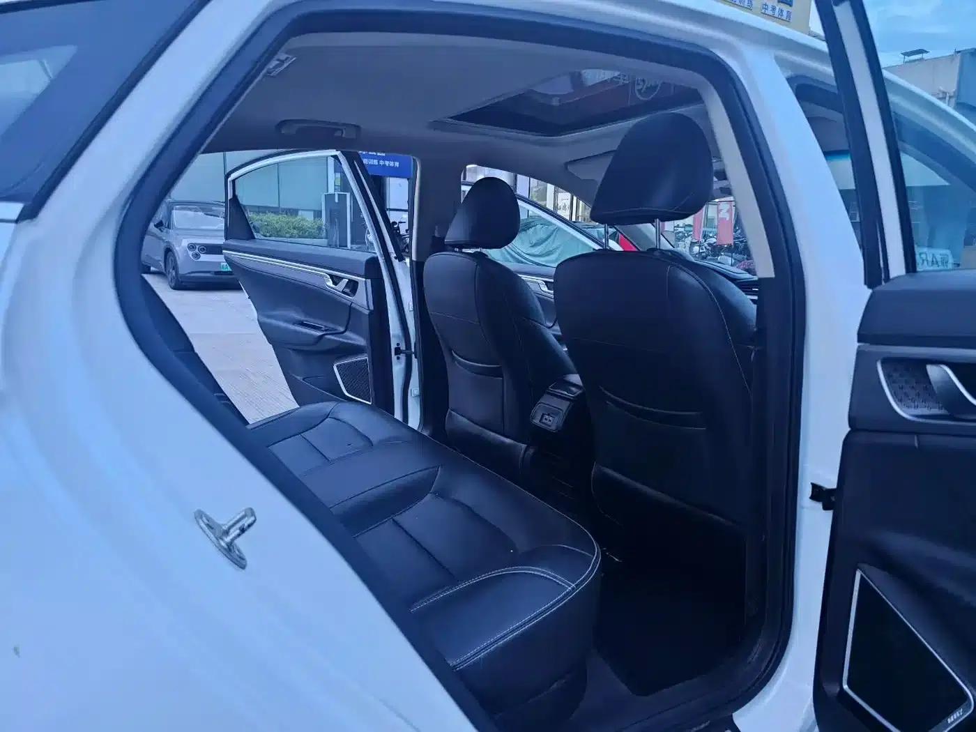 Geely Emgrand GL 2019 1.4T CVT Elite Smart Edition — миниатюра 8
