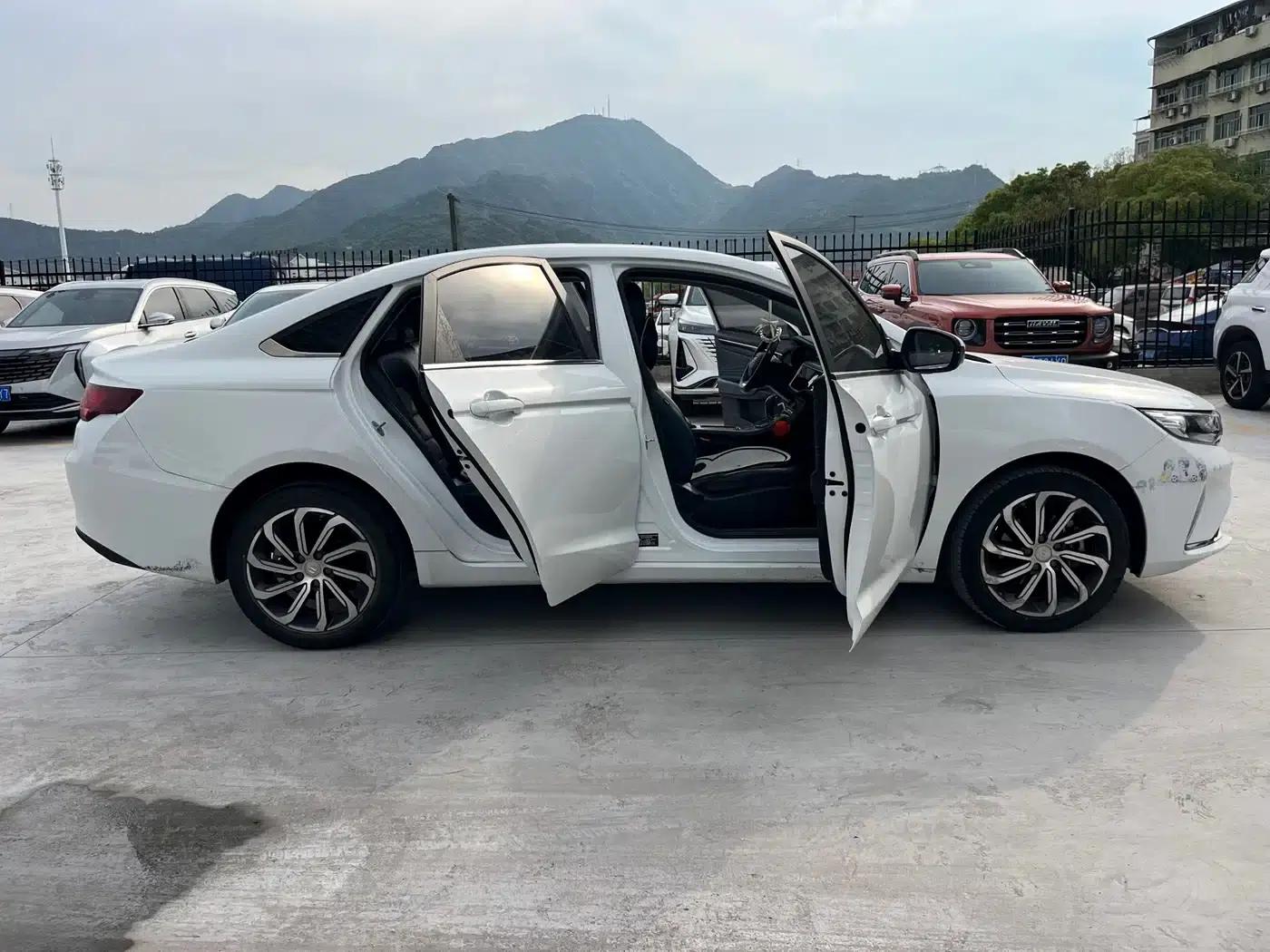 Geely Emgrand GL 2021 UP 1.4T CVT Leading Edition — миниатюра 12
