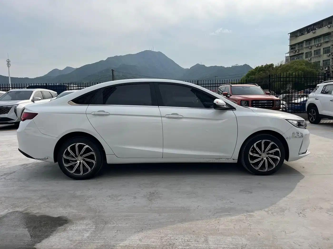 Geely Emgrand GL 2021 UP 1.4T CVT Leading Edition — миниатюра 4