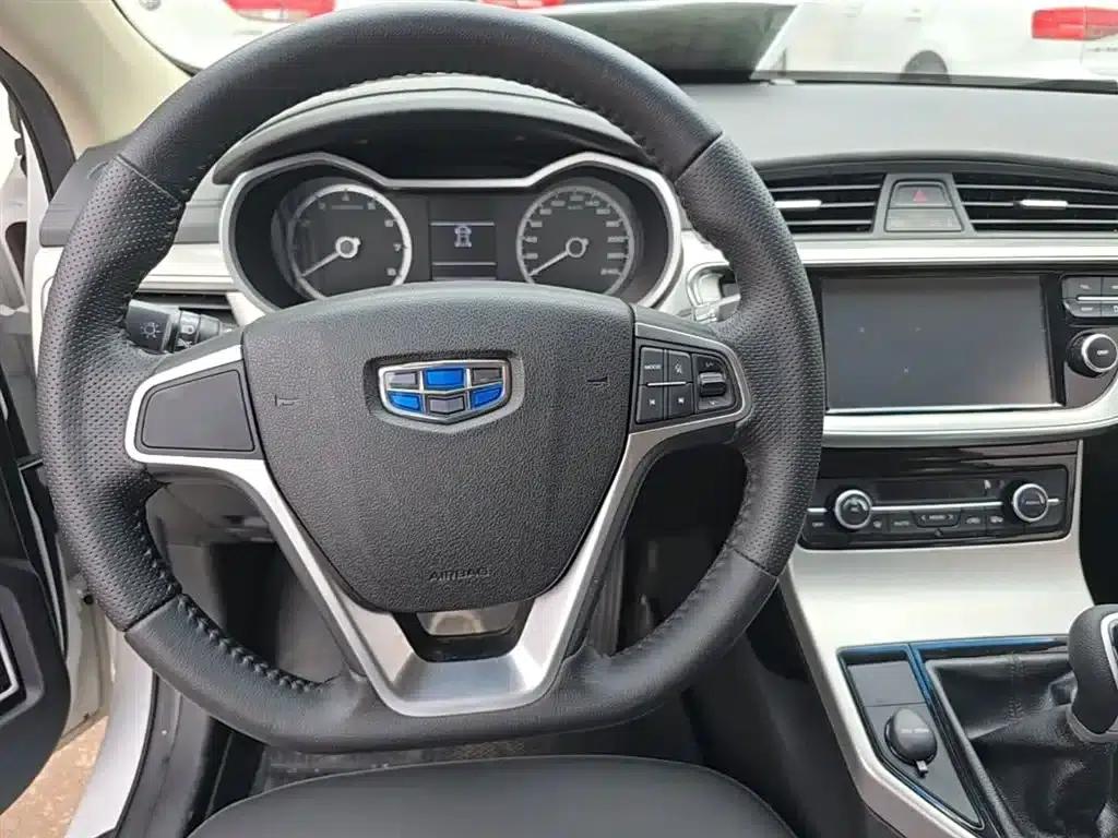 Geely Emgrand GL 2017 1.8L Manual Elite — миниатюра 11