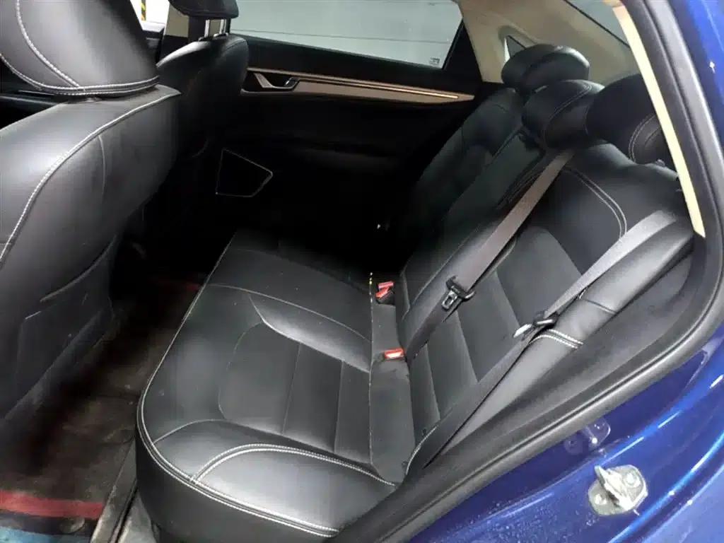 Geely Emgrand GL 2018 1.8L Manual Elite Smart Connect Edition — миниатюра 17