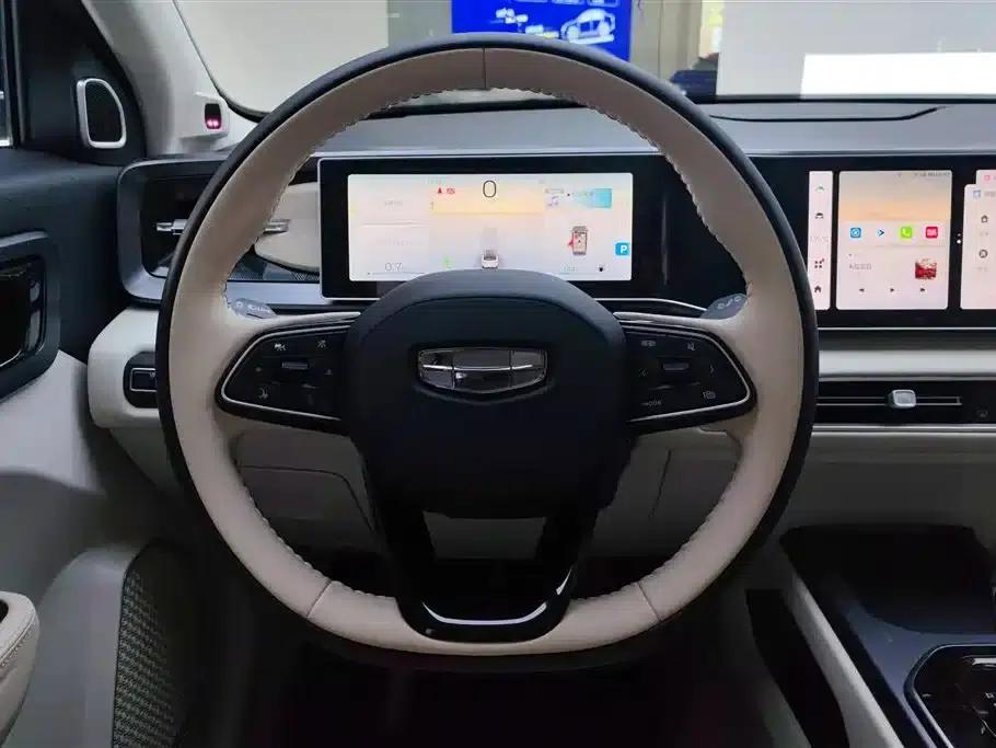 Geely ICON 2023 1.5TD Chocolate Premium Edition — миниатюра 15
