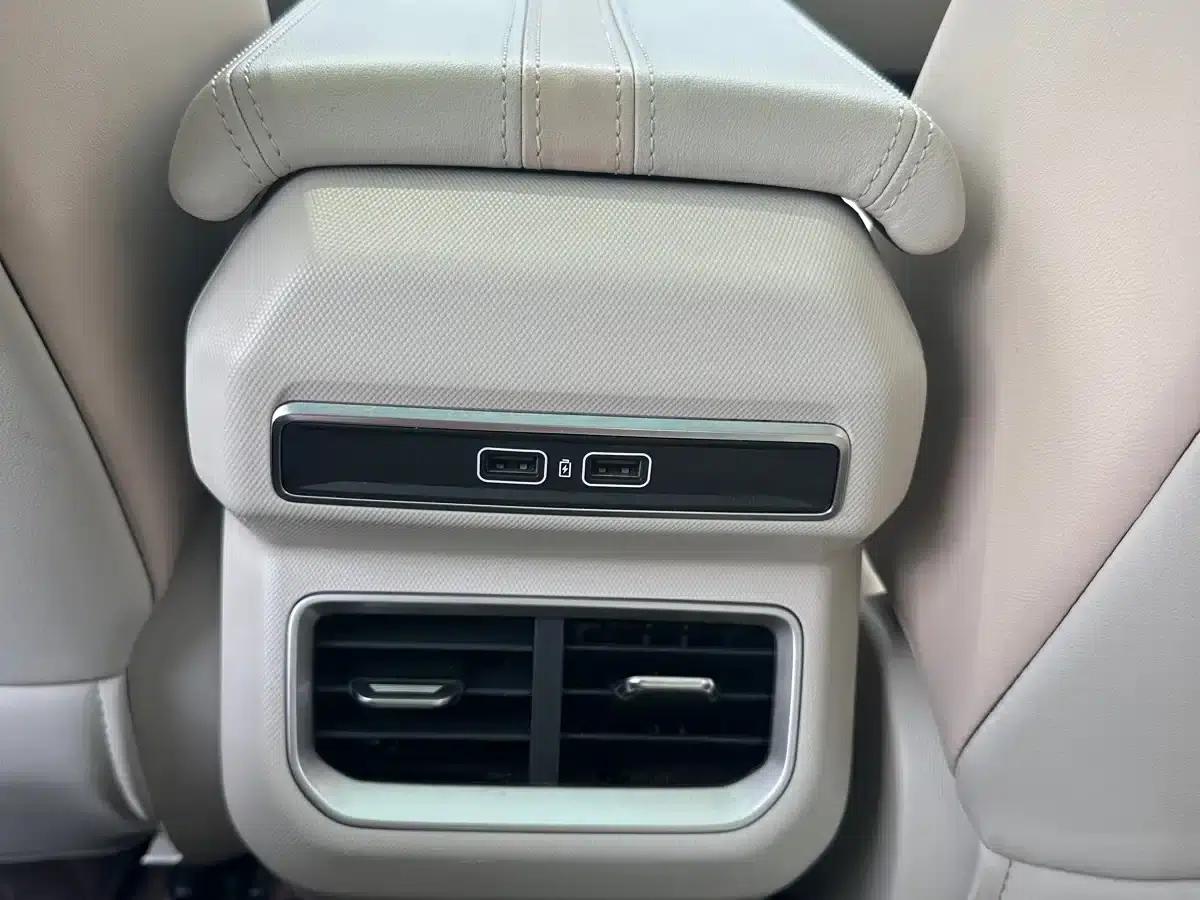 Geely ICON 2022 1.5TD Blue Kite Limited Edition — миниатюра 15
