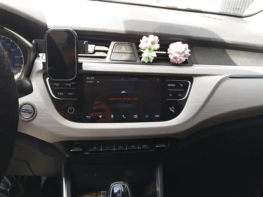 Geely Vision X3 2020 1.5L CVT Premium Edition — миниатюра 13