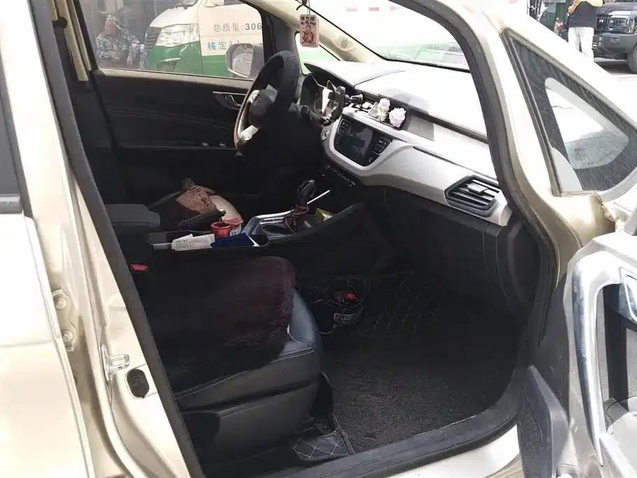 Geely Vision X3 2020 1.5L CVT Premium Edition — миниатюра 8