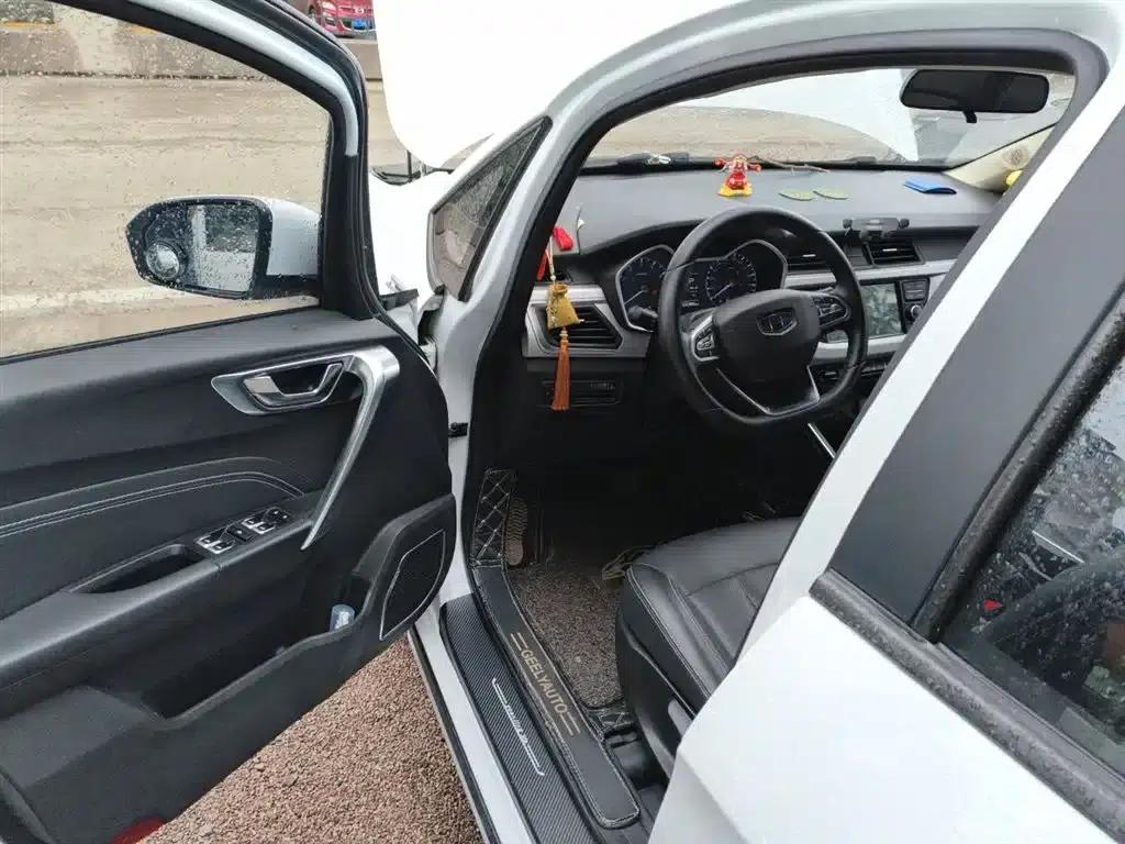 Geely Vision X3 2019 Upgraded Version 1.5L CVT Premium — миниатюра 13