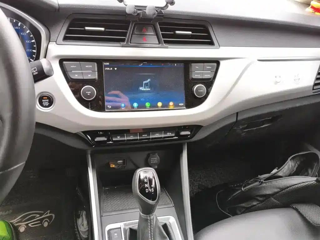 Geely Vision X3 2019 Upgraded Version 1.5L CVT Premium — миниатюра 10