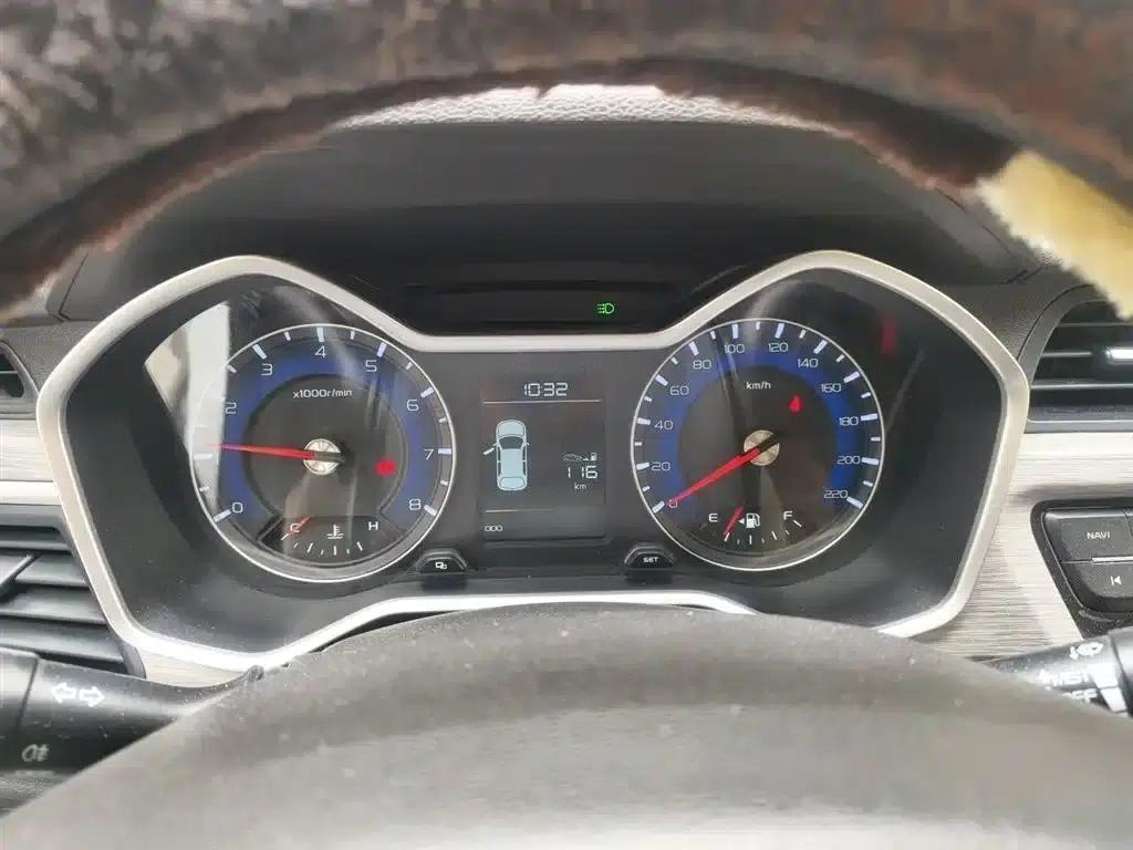 Geely Vision X3 2017 1.5L Manual Premium Edition — миниатюра 4
