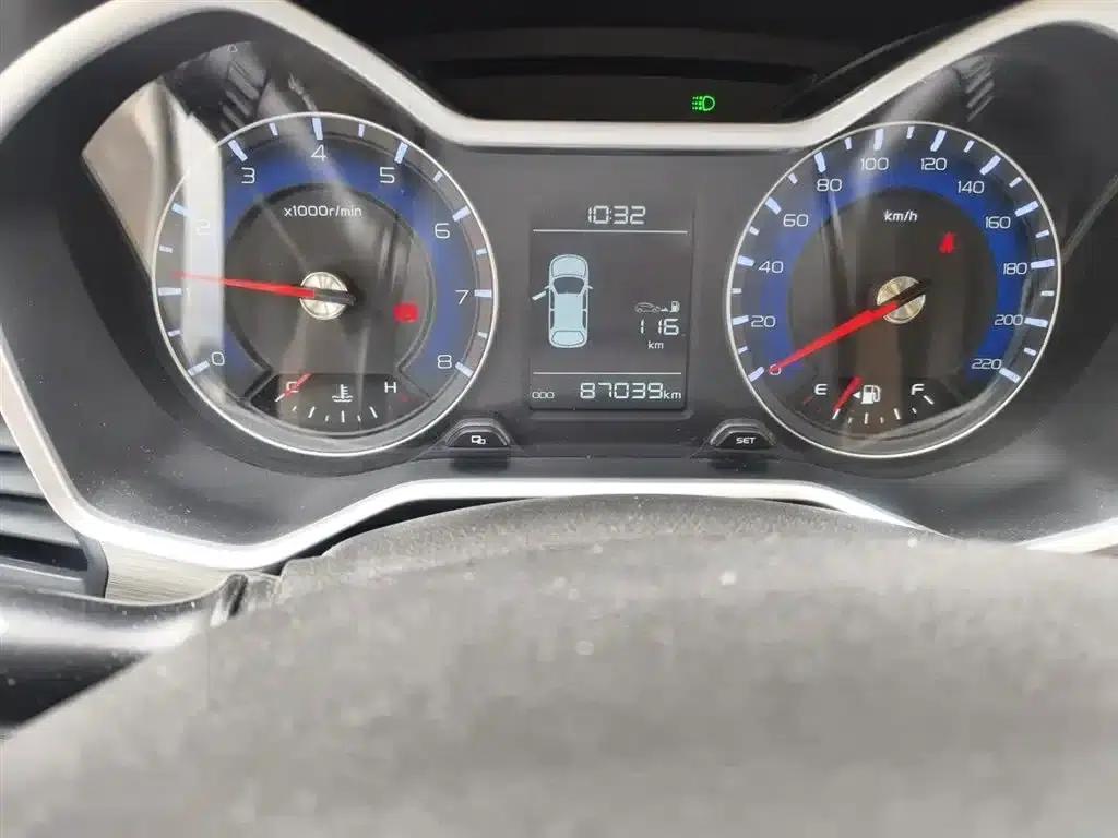 Geely Vision X3 2017 1.5L Manual Premium Edition — миниатюра 5