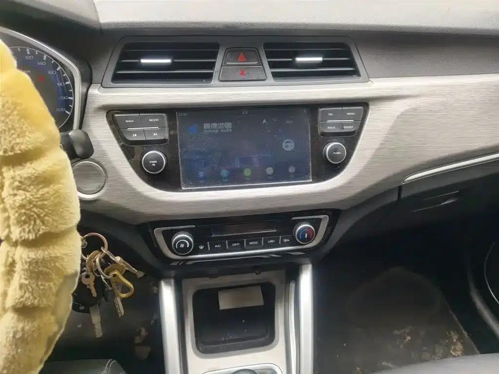 Geely Vision X3 2017 1.5L Manual Premium Edition — миниатюра 6
