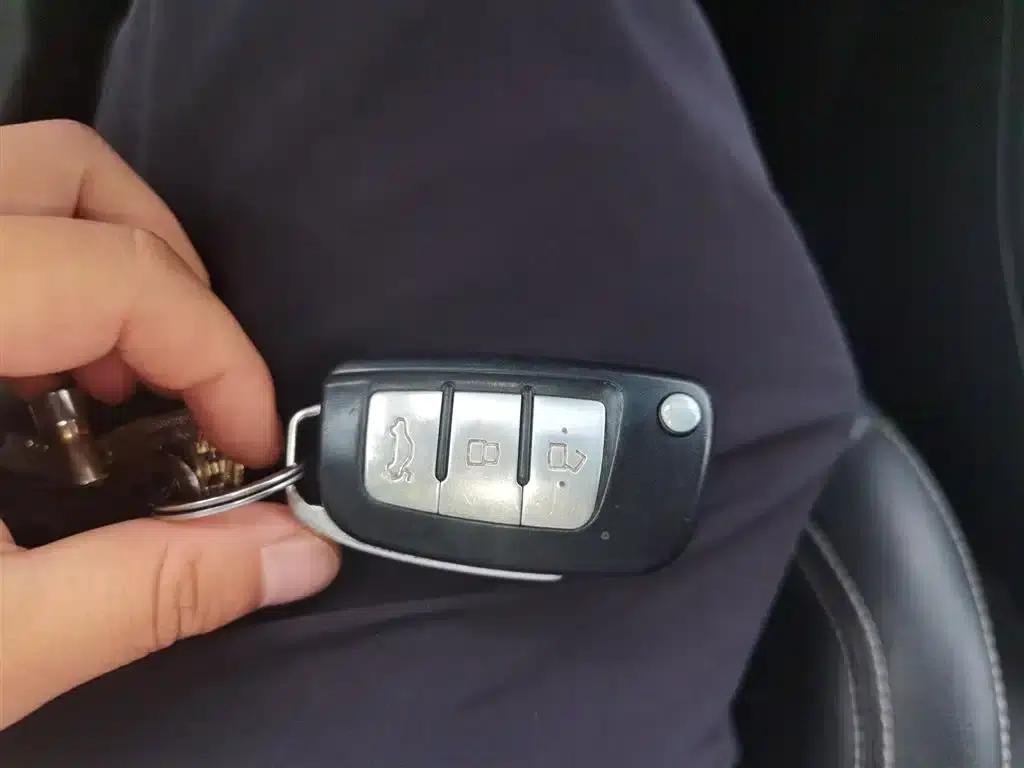 Geely Vision X3 2020 1.5L Manual Elite — миниатюра 12