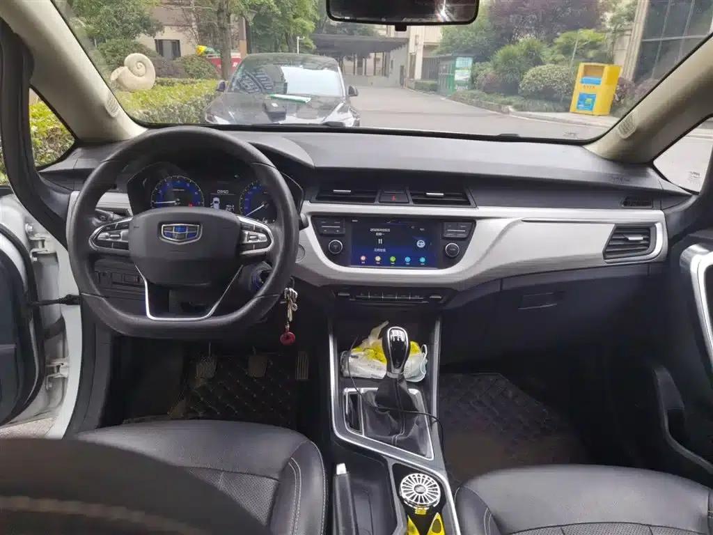 Geely Vision X3 2020 1.5L Manual Elite — миниатюра 13