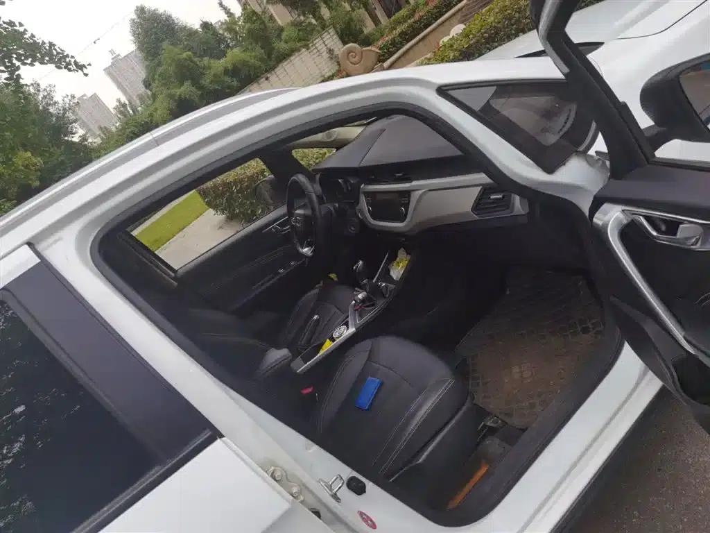 Geely Vision X3 2020 1.5L Manual Elite — миниатюра 20