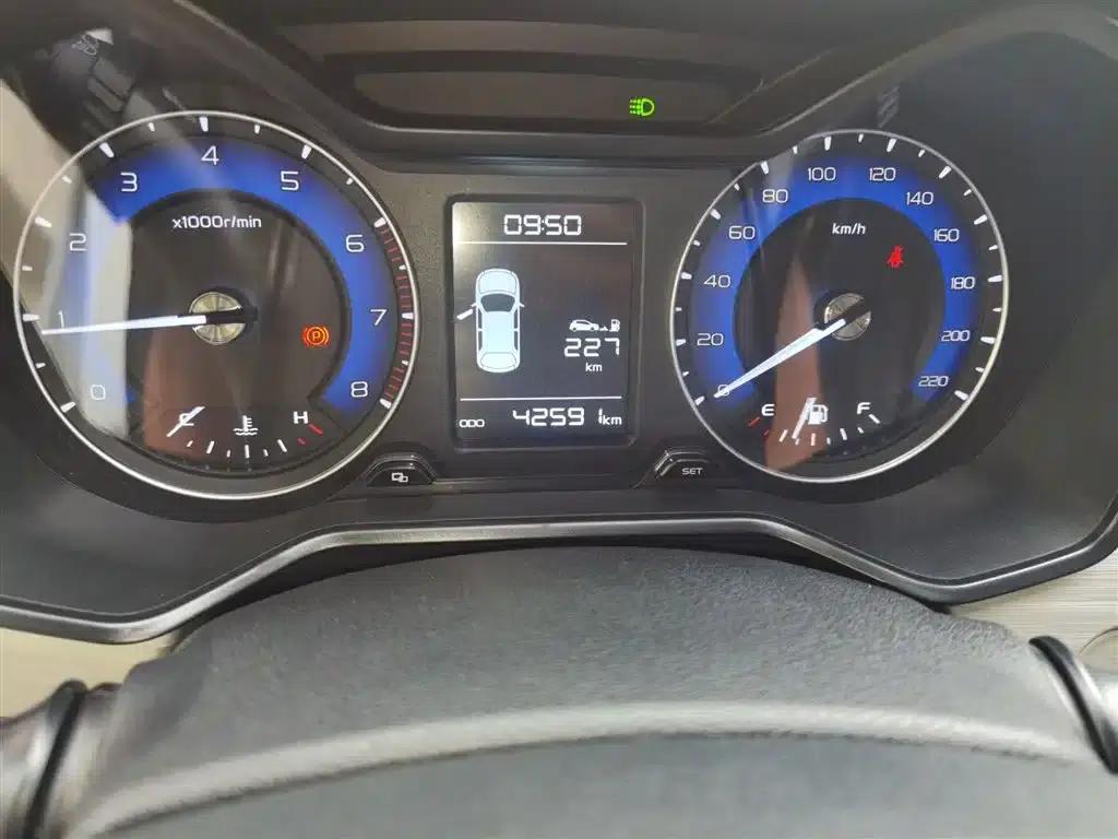 Geely Vision X3 2020 1.5L Manual Elite — миниатюра 5