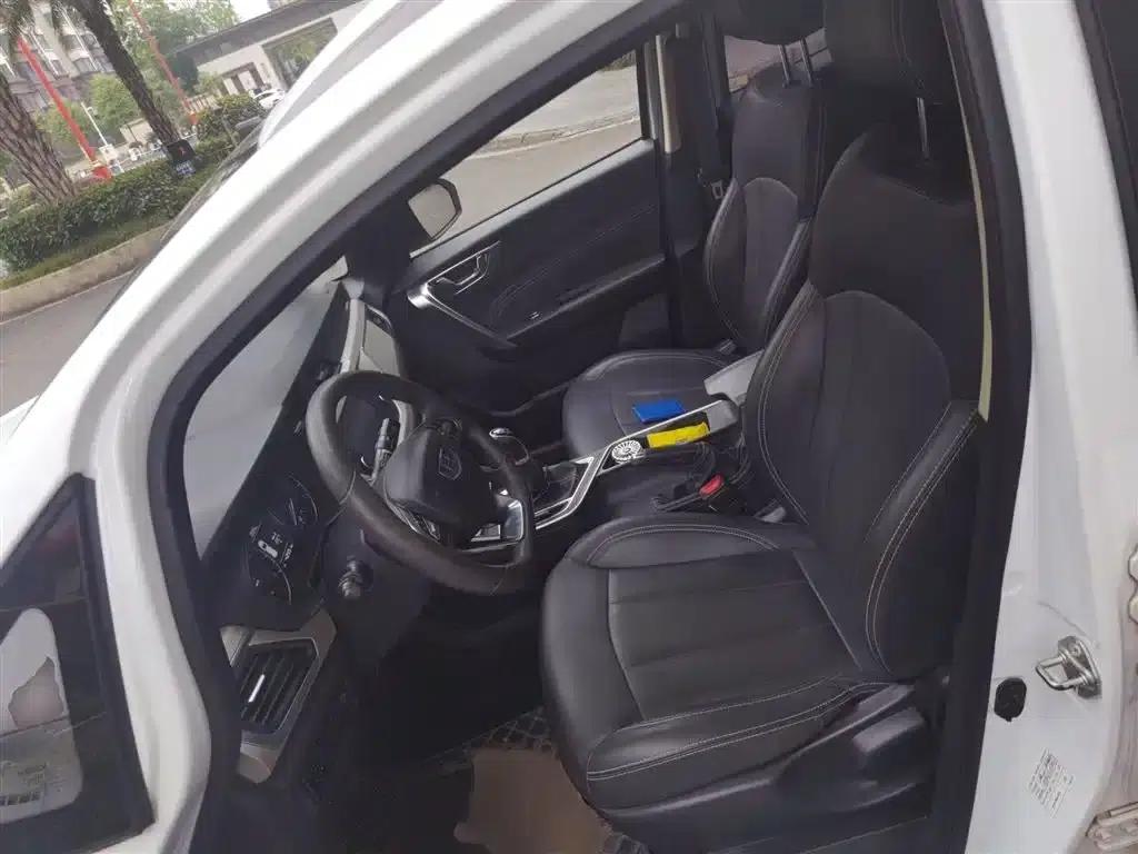 Geely Vision X3 2020 1.5L Manual Elite — миниатюра 8
