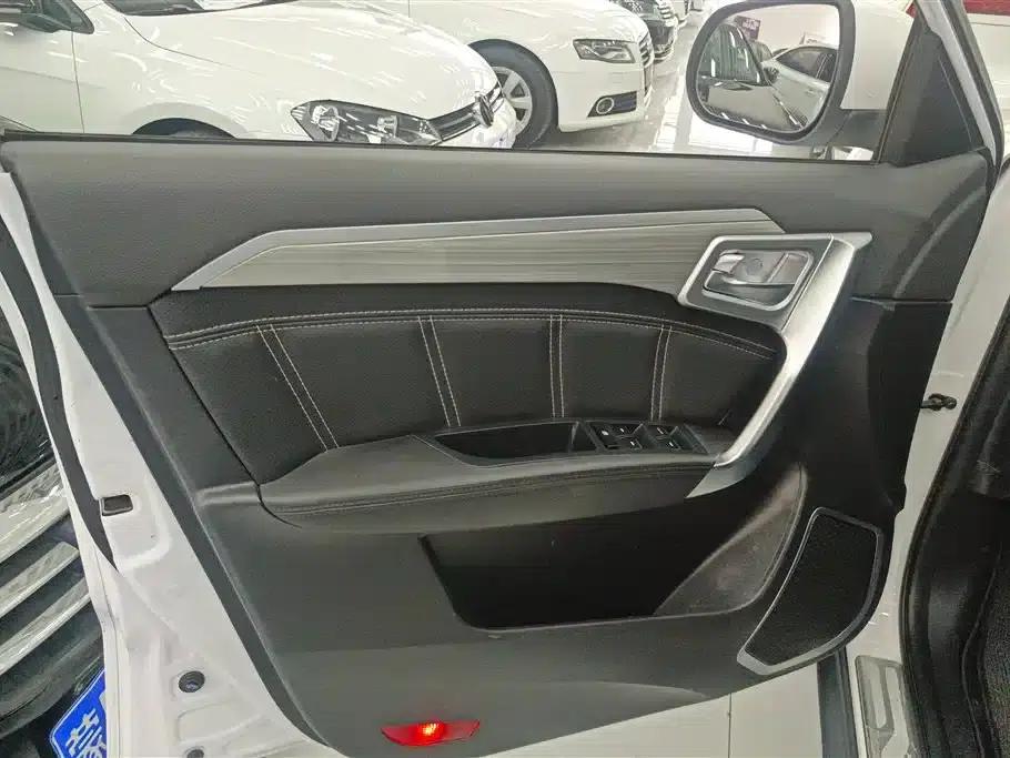 Geely Vision X6 2016 1.8L Manual Premium Edition — миниатюра 7