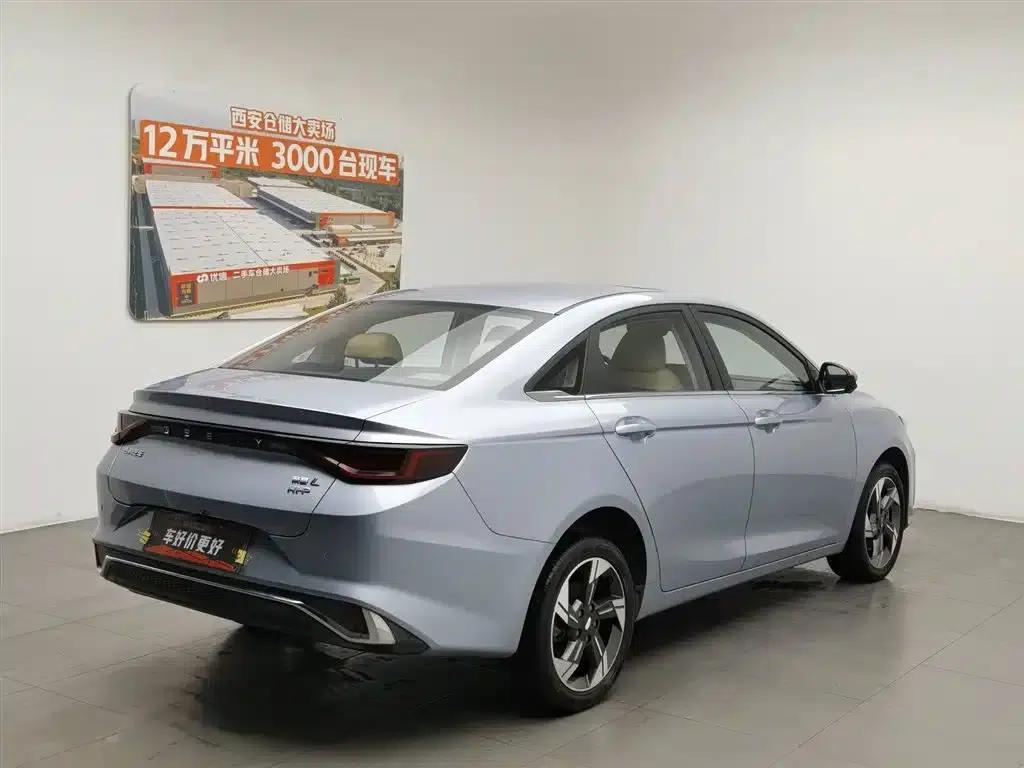 Geely Emgrand L HiP 2024 Champion Edition 1.5TD-DHT Pro 100KM Excellent Model — миниатюра 2
