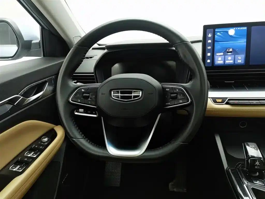 Geely Emgrand L HiP 2024 Champion Edition 1.5TD-DHT Pro 100KM Excellent Model — миниатюра 11