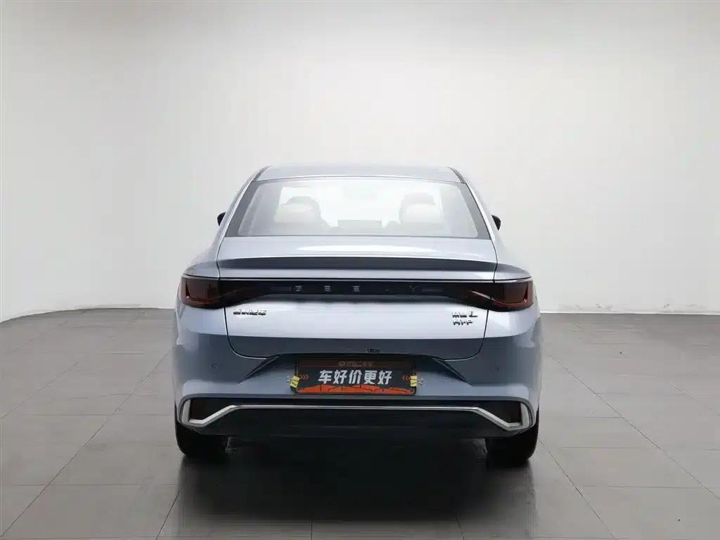 Geely Emgrand L HiP 2024 Champion Edition 1.5TD-DHT Pro 100KM Excellent Model — миниатюра 4