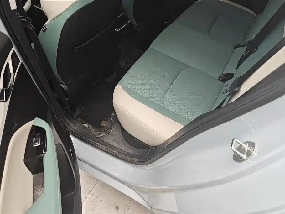 Geely Emgrand L HiP 2022 1.5TD-DHT Pro 100KM Super — миниатюра 11