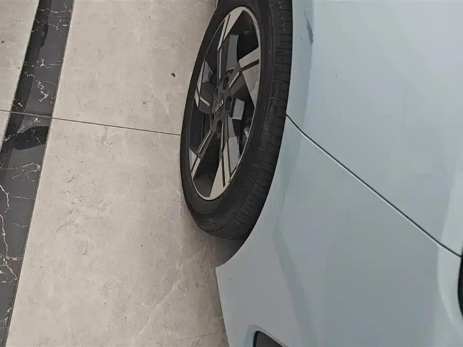 Geely Emgrand L HiP 2022 1.5TD-DHT Pro 100KM Super — миниатюра 6