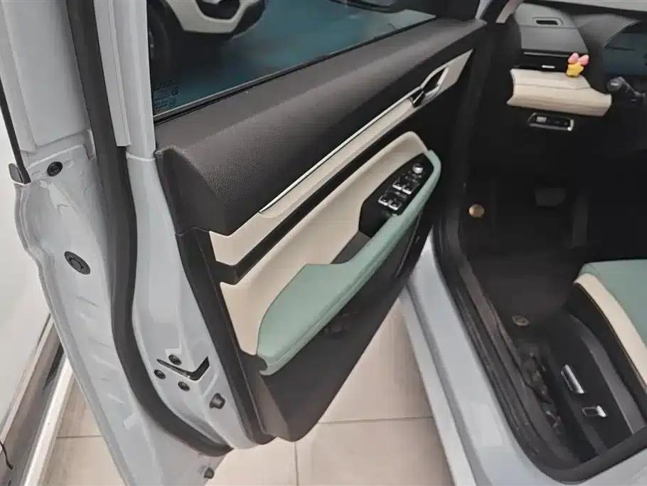 Geely Emgrand L HiP 2022 1.5TD-DHT Pro 100KM Super — миниатюра 7