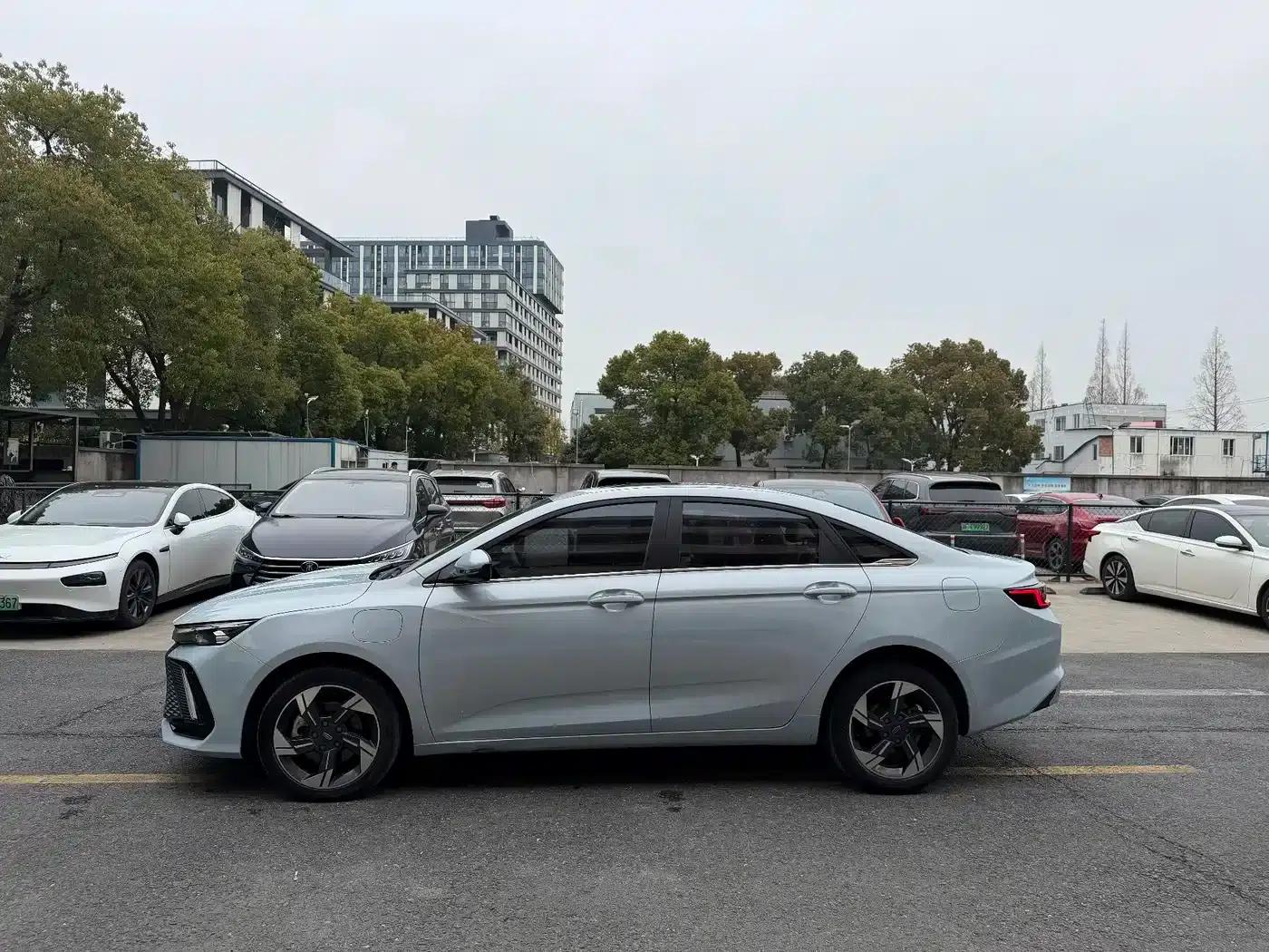 Geely Emgrand L HiP 2022 1.5TD-DHT Pro 100KM Super — миниатюра 7