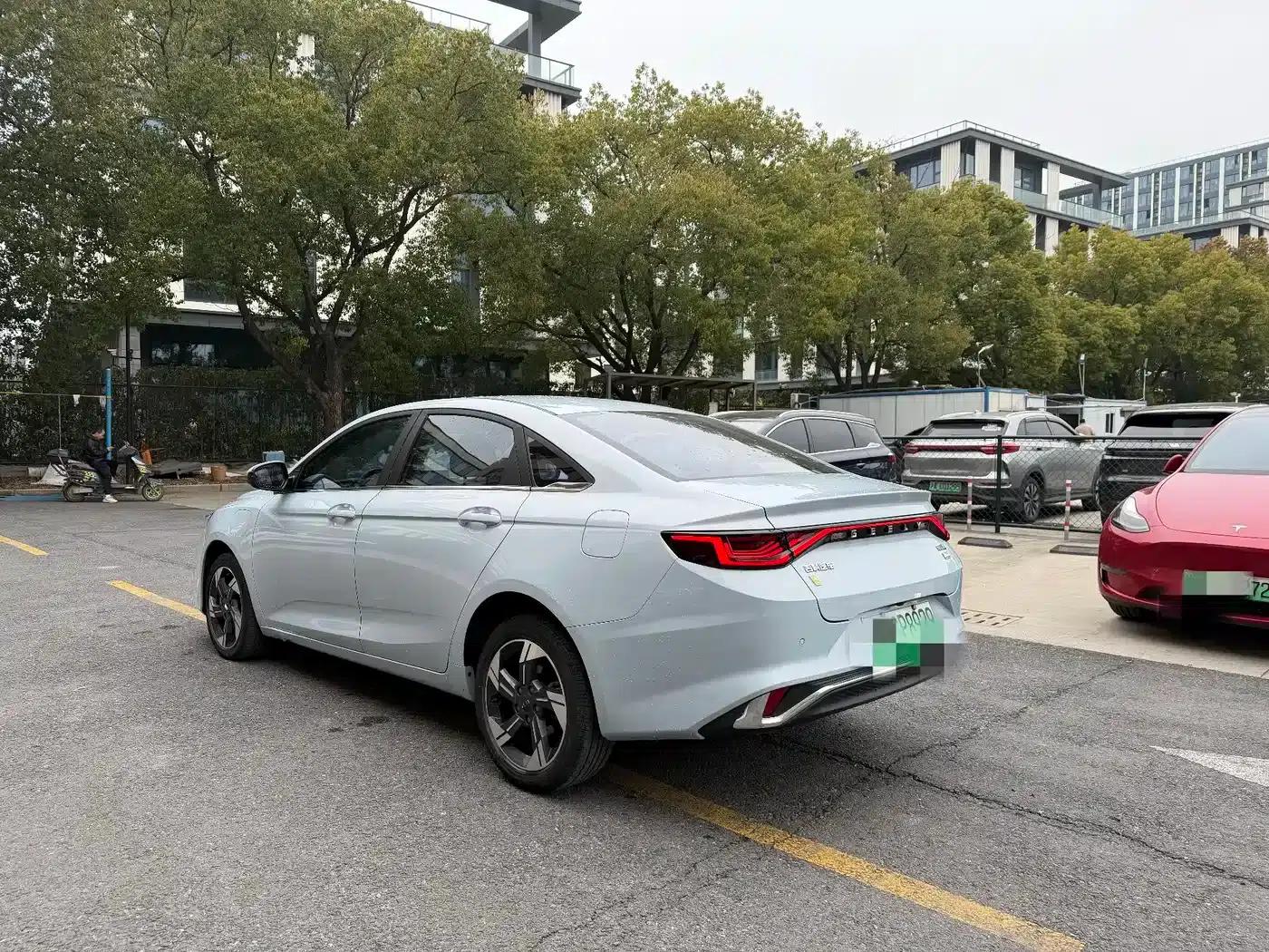Geely Emgrand L HiP 2022 1.5TD-DHT Pro 100KM Super — миниатюра 9