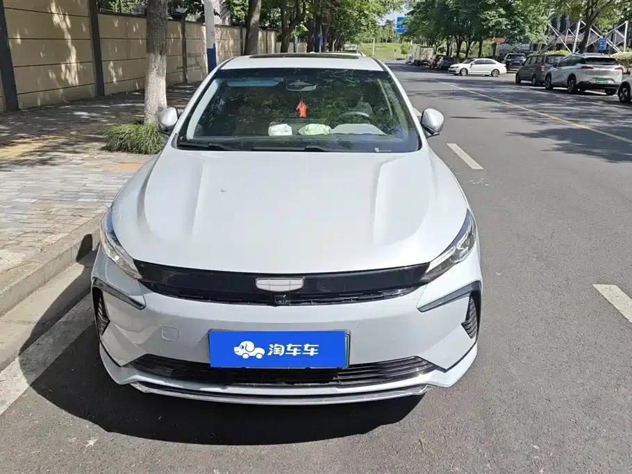 Geely Emgrand L HiP 2024 Champion Edition 1.5TD-DHT Pro 100KM Excellent Model — миниатюра 2