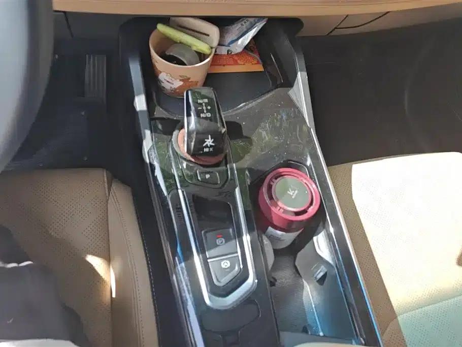 Geely Emgrand L HiP 2024 Champion Edition 1.5TD-DHT Pro 100KM Excellent Model — миниатюра 16