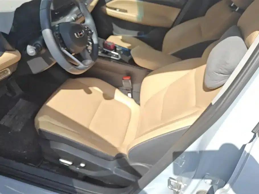 Geely Emgrand L HiP 2024 Champion Edition 1.5TD-DHT Pro 100KM Excellent Model — миниатюра 9