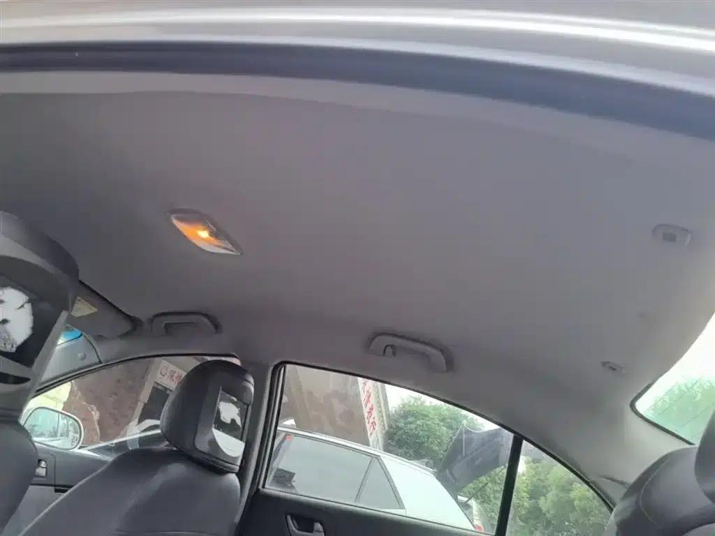 Geely Emgrand Classic 2013 Sedan 1.5L Manual Entry-Level — миниатюра 18