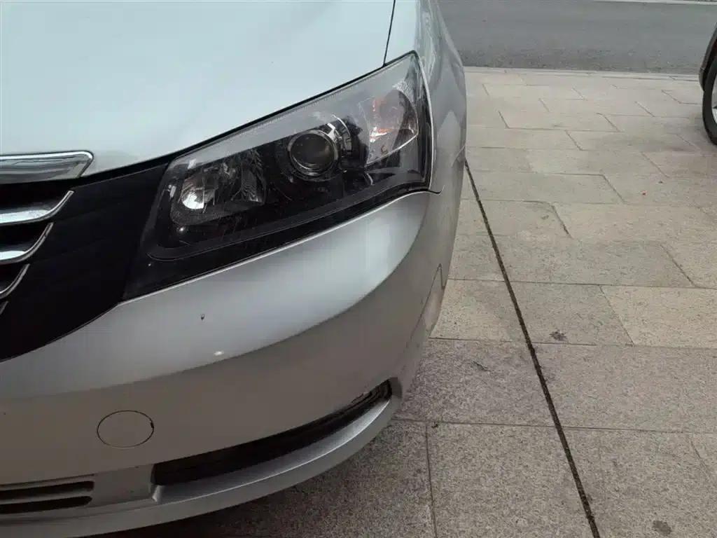 Geely Emgrand Classic 2013 Sedan 1.5L Manual Entry-Level — миниатюра 24