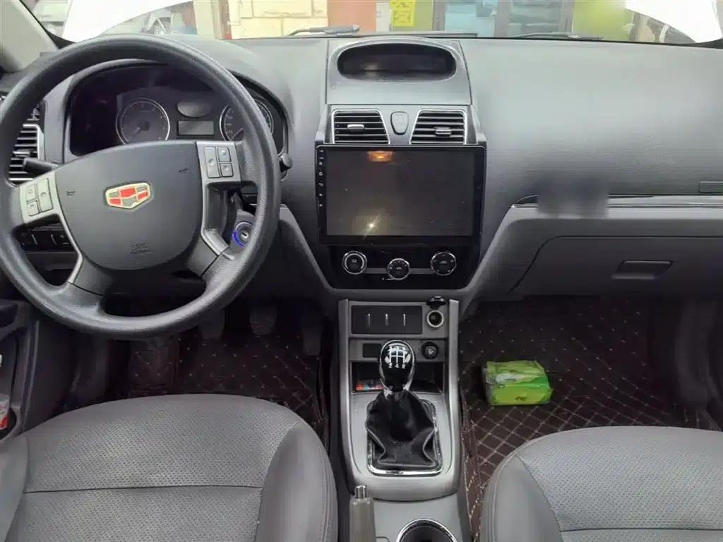 Geely Emgrand Classic 2013 Sedan 1.5L Manual Entry-Level — миниатюра 10