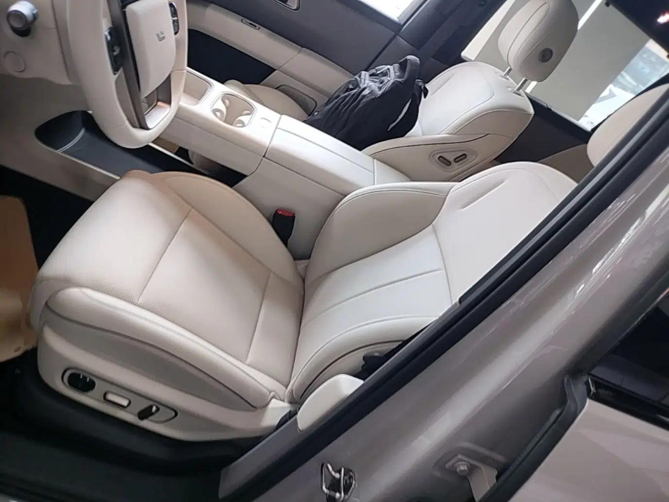 Li Auto i6 2025 Model Two-Wheel-Drive Standard Type — миниатюра 18