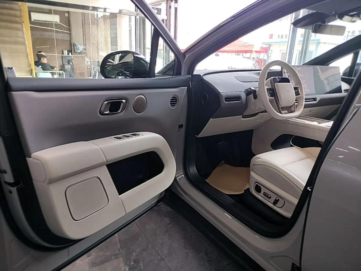 Li Auto i6 2025 Model Two-Wheel-Drive Standard Type — миниатюра 19