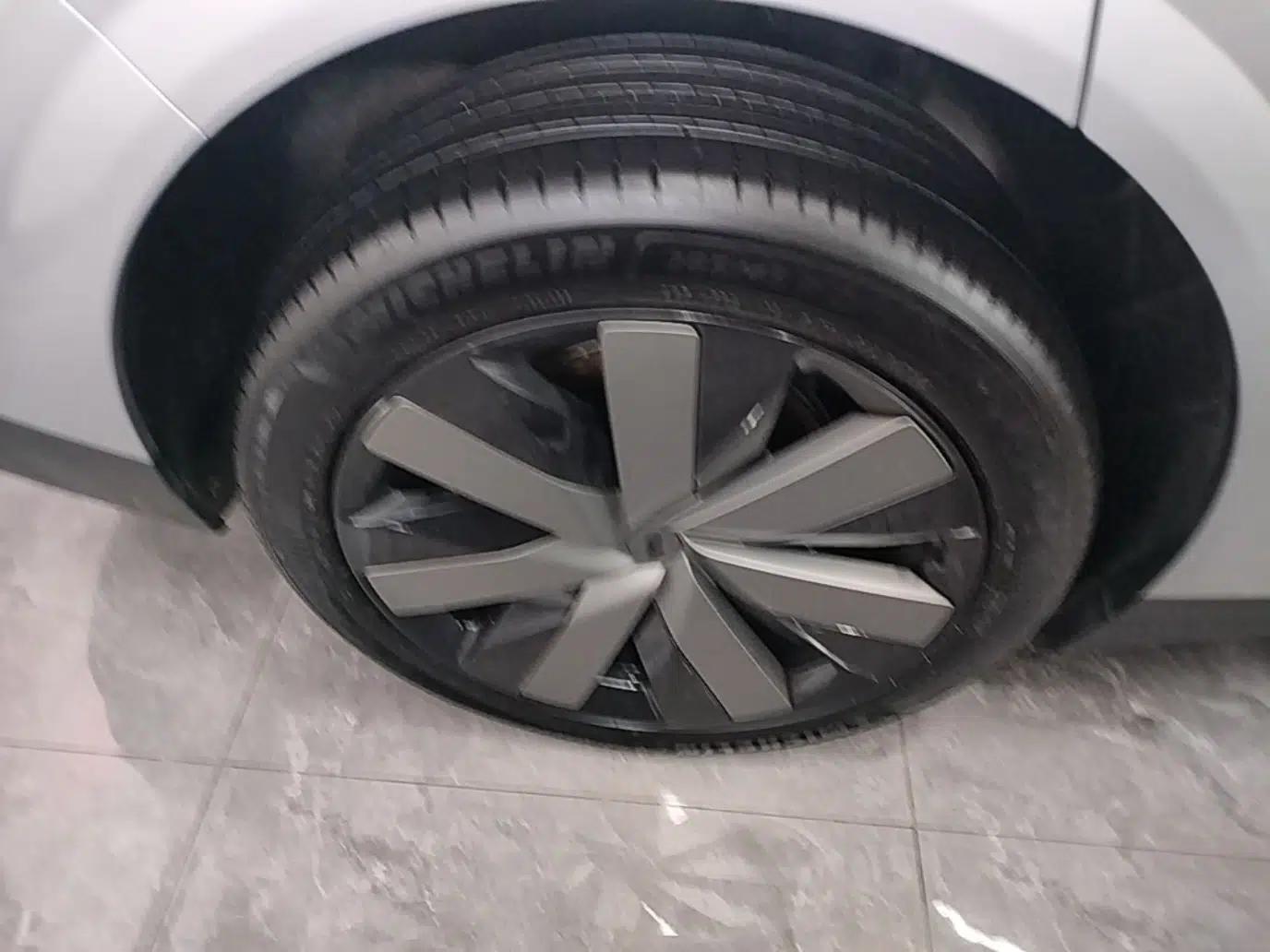 Li Auto i6 2025 Model Two-Wheel-Drive Standard Type — миниатюра 10