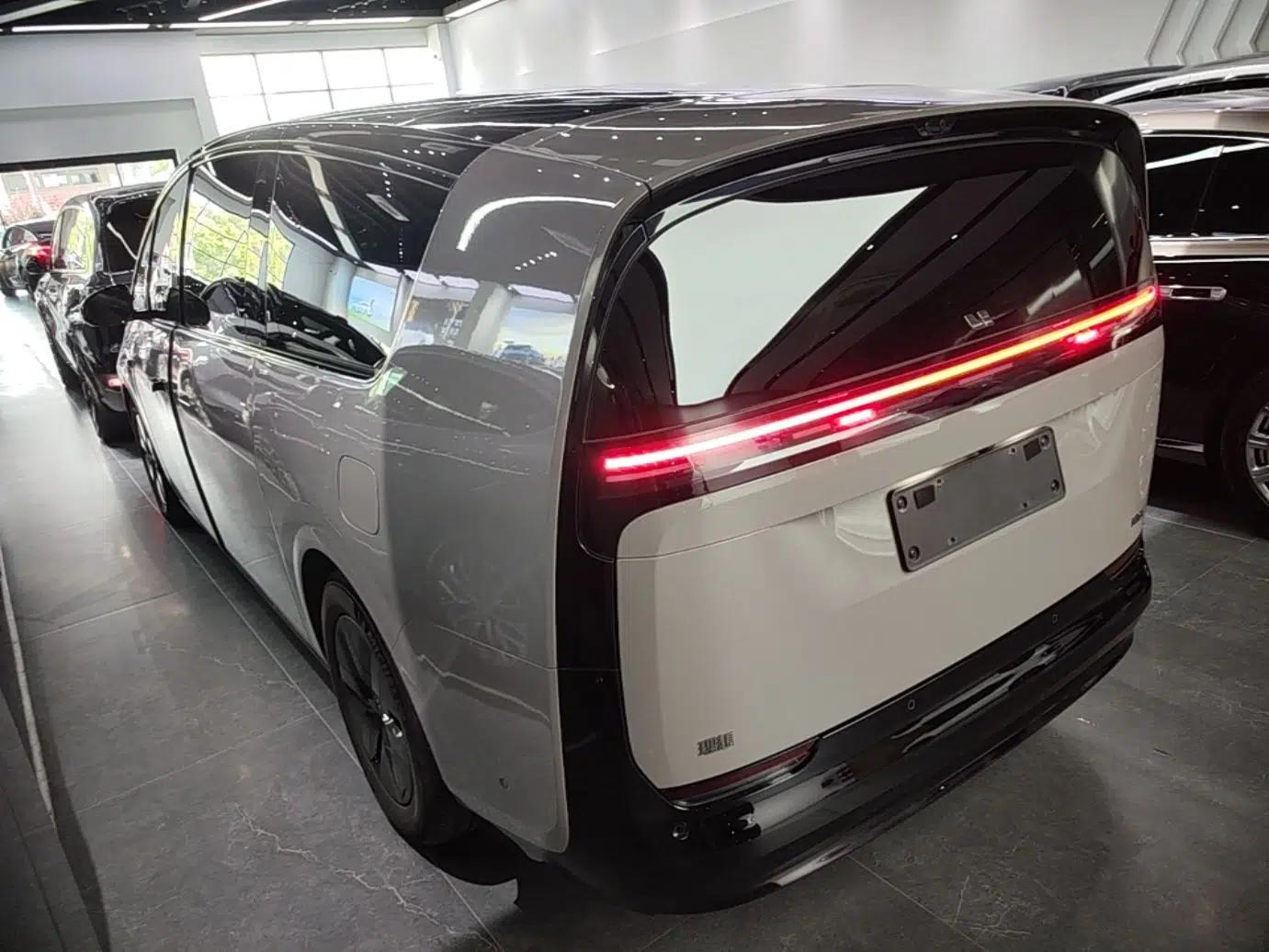 Li Auto MEGA 2024 Ultra Model — миниатюра 4