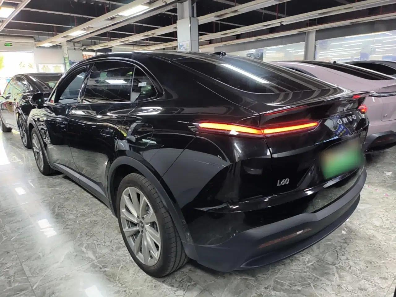 ONVO L60 2025 Model—60 kWh Rear-Wheel-Drive Version — миниатюра 4