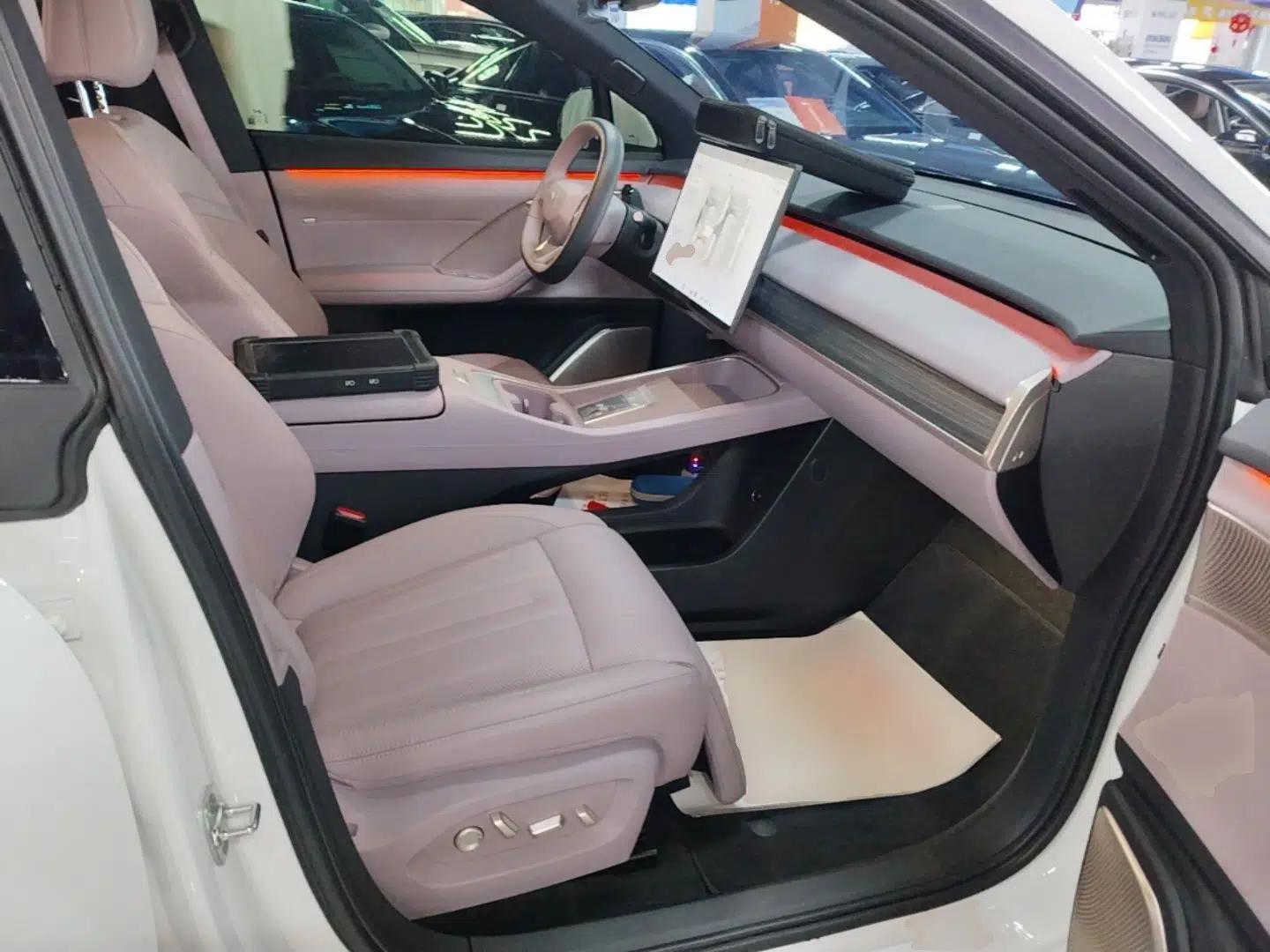 ONVO L60 2024 60 kWh Rear-Drive Version — миниатюра 10