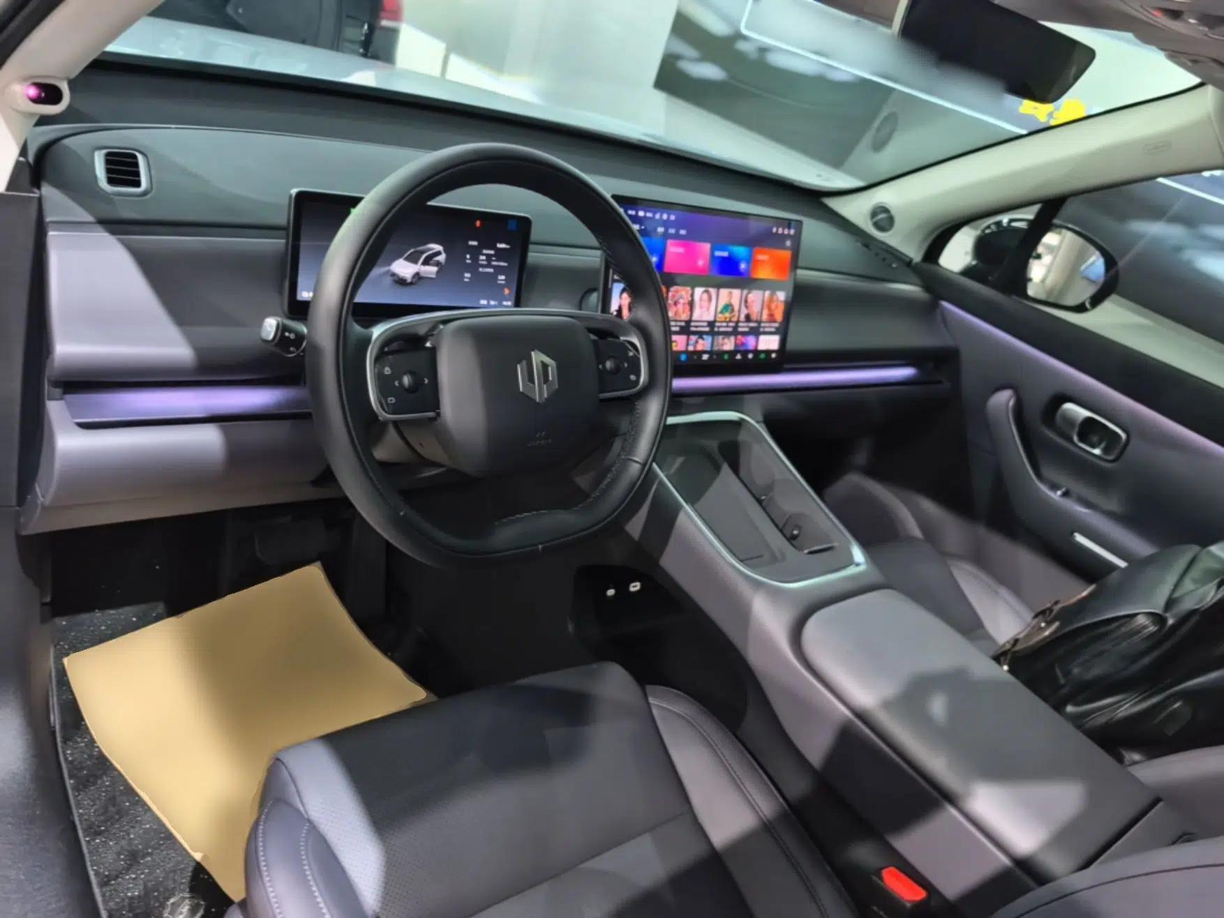 Leapmotor C16 2026 All-Electric 630 LiDAR Zhizun Edition 6 Seats — миниатюра 13