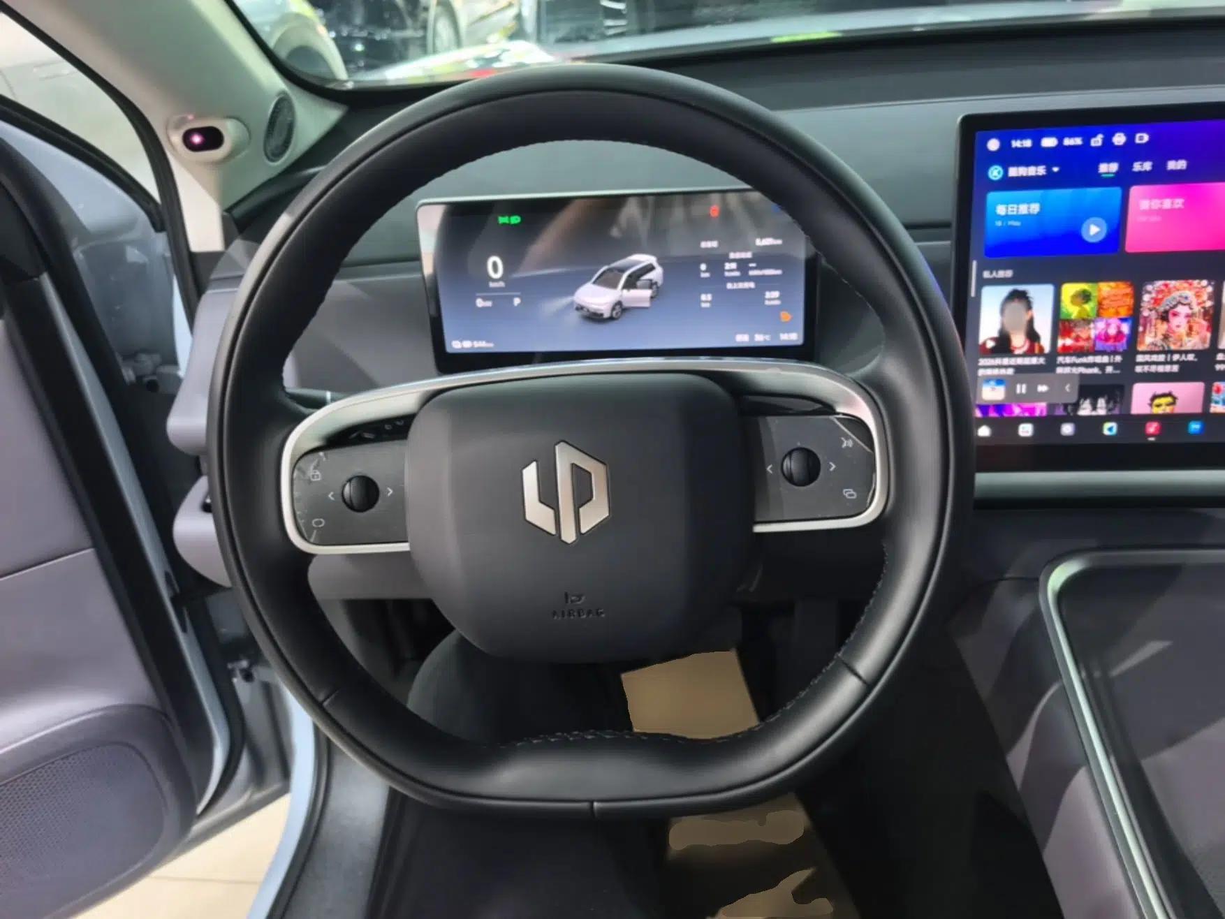 Leapmotor C16 2026 All-Electric 630 LiDAR Zhizun Edition 6 Seats — миниатюра 14
