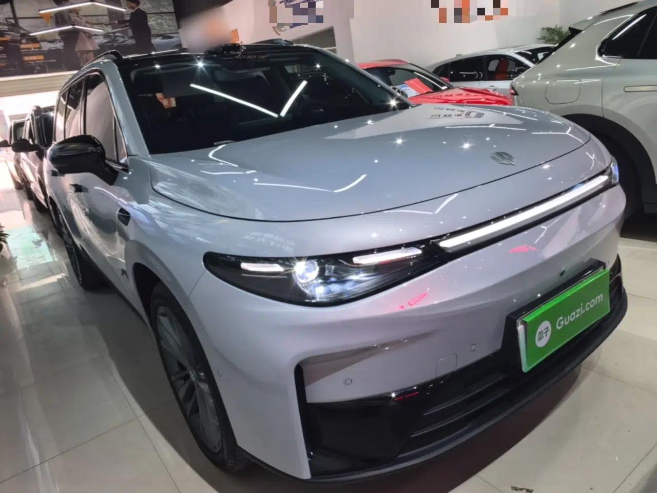 Leapmotor C16 2026 All-Electric 630 LiDAR Zhizun Edition 6 Seats — миниатюра 3