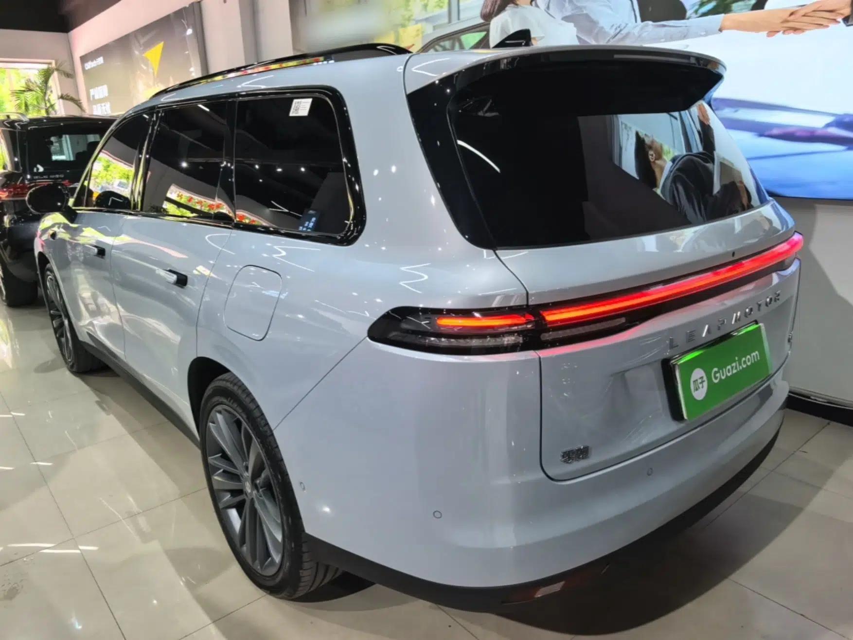 Leapmotor C16 2026 All-Electric 630 LiDAR Zhizun Edition 6 Seats — миниатюра 4