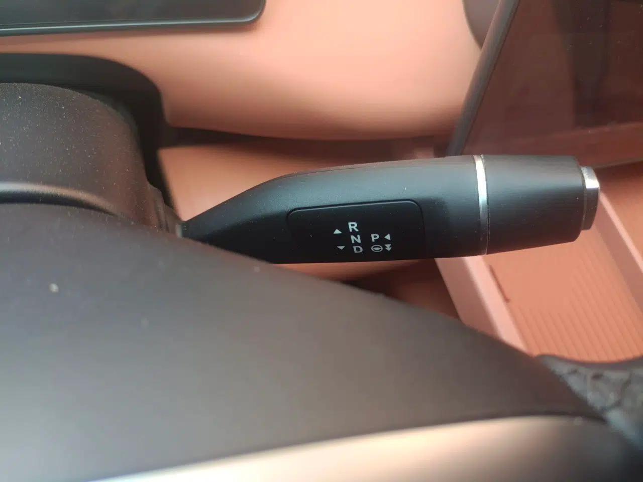 Leapmotor C16 2024 Pure Electric 520 Deluxe Edition — миниатюра 15