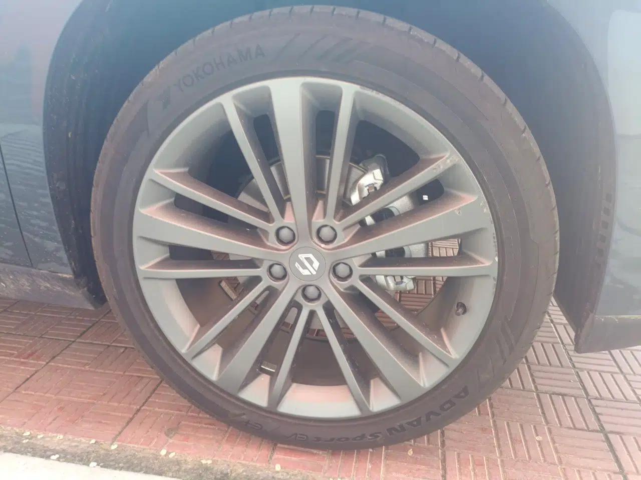Leapmotor C16 2024 Pure Electric 520 Deluxe Edition — миниатюра 8