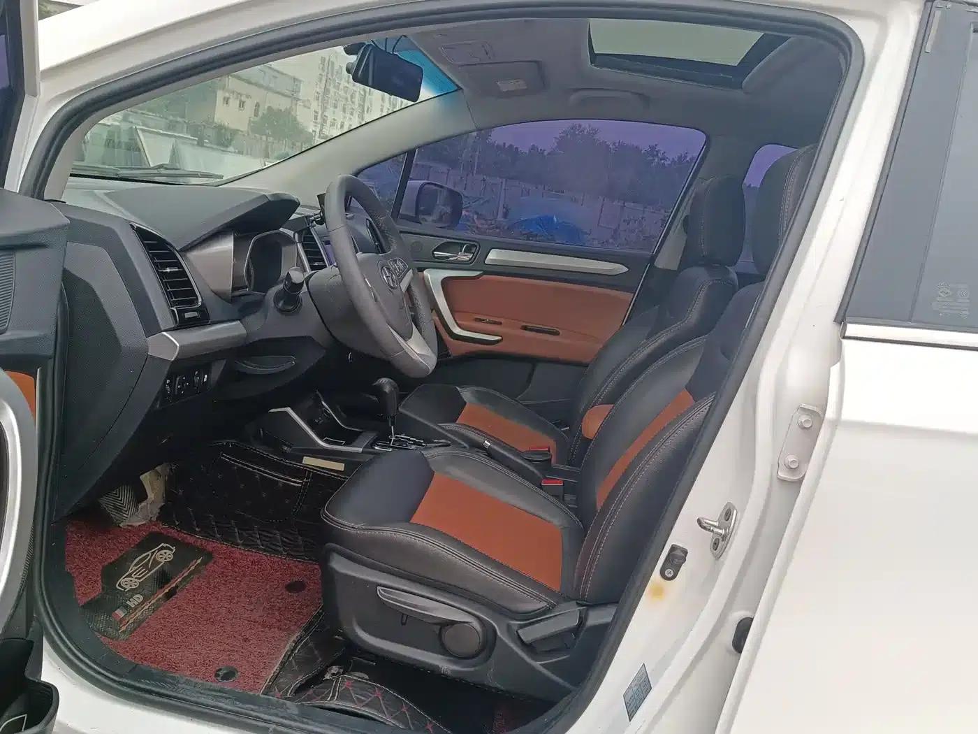 Refine S3 2014 1.5L CVT Luxury Intelligent Model — миниатюра 7