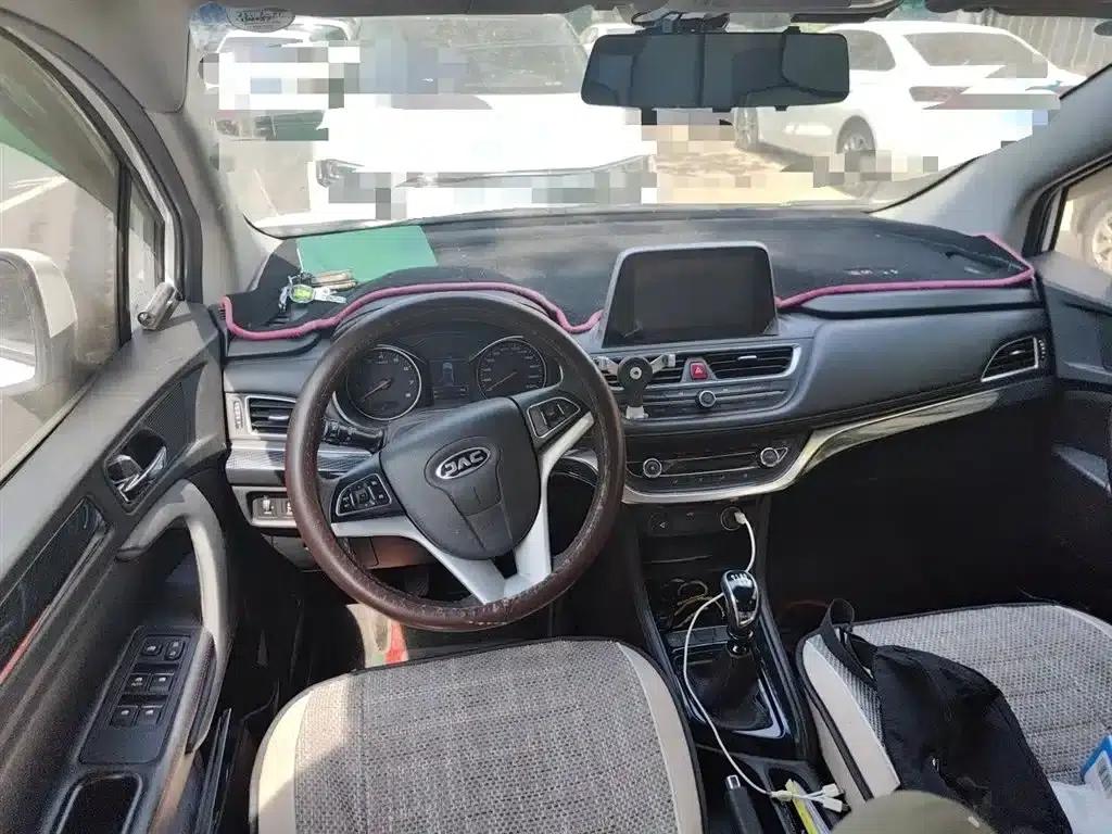 Refine S3 2017 1.5L Manual Deluxe Smart Edition — миниатюра 13