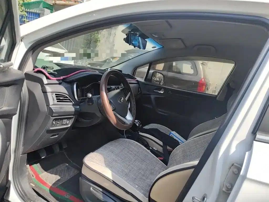 Refine S3 2017 1.5L Manual Deluxe Smart Edition — миниатюра 8
